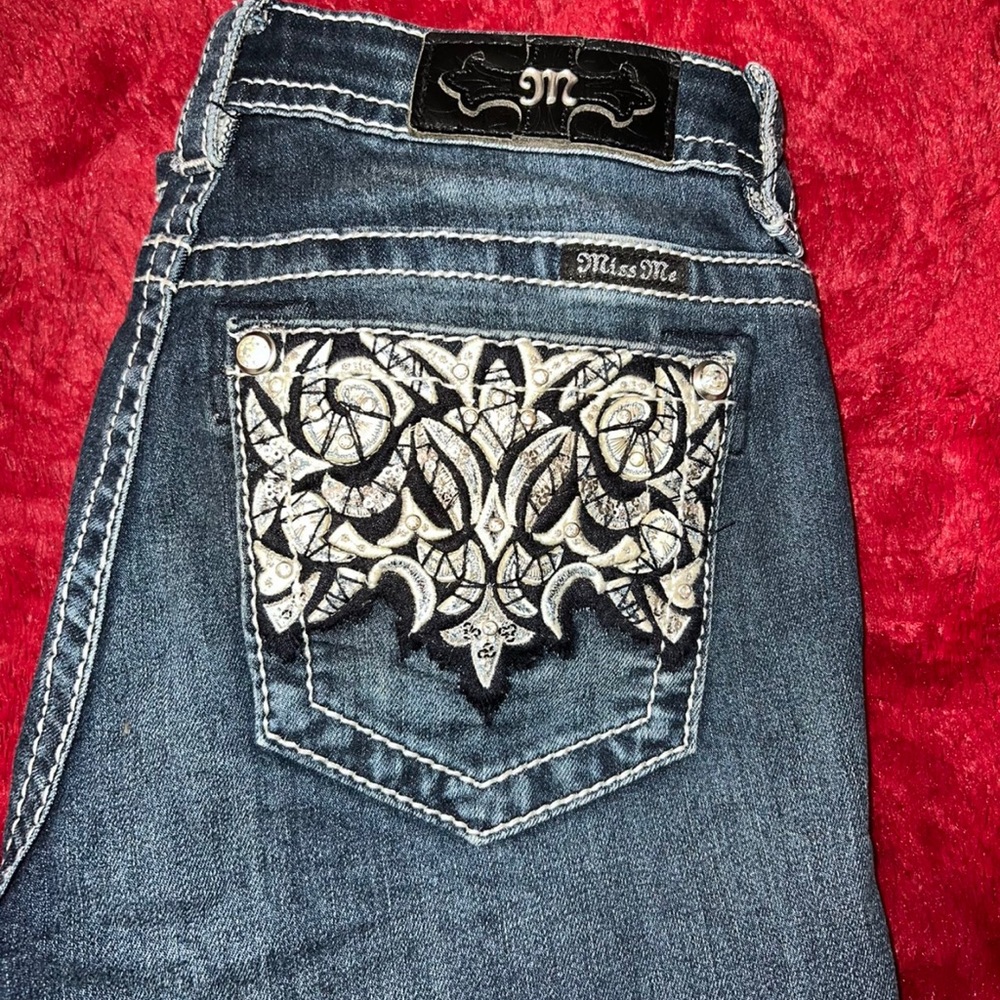 Miss Me Womens Mid Rise Straight Leg Jeans Sz 27 Embroidered